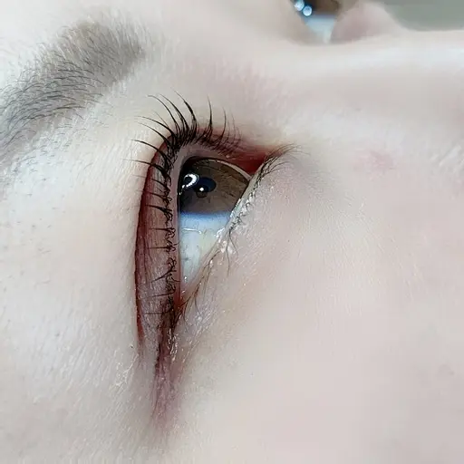 【平日限定】上まつげパーマ+美容液コーティング1本付き🎁