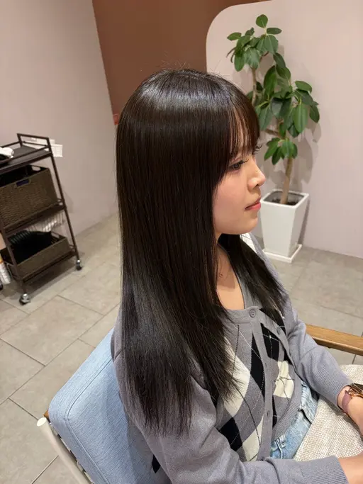 【水曜日限定🌟】ロング​〜​ボブカット＋カラー＋トリートメント付き　18時​〜​