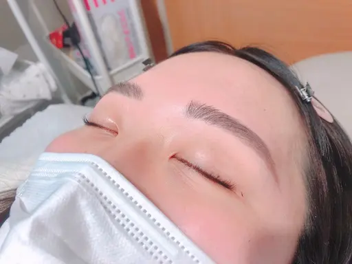 12日限定🌟アイブロウWAX脱毛🤎メイク仕上げ+550円/リピーター様+550円/土日祝+550円