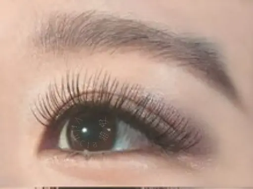 🥰ふわふわ柔らかボリュームラッシュ🧚　100束　￥4,000