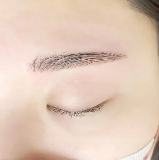 眉毛Wax（間引き＋カット＋メイク仕上げ）