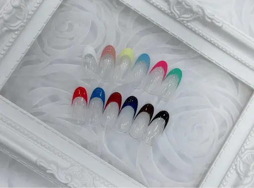 トレーニングクーポン⭐️【オフあり】大人気フレンチ💅クリアベースに12色の中からお選びいただけます🩷