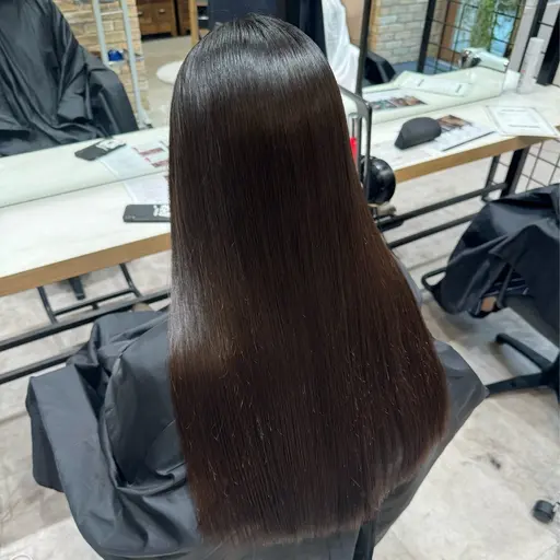 【☆学割U24☆】話題の酸性縮毛矯正✨️自然な仕上がりへトリートメント付きでサラサラに◎