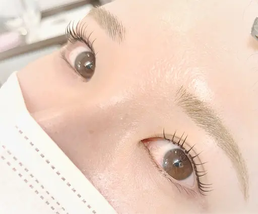 完璧な目元へ★パーマ+エクステ