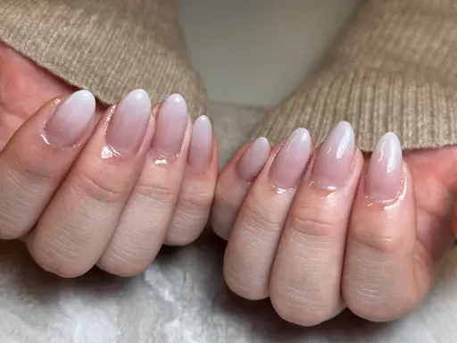 【hand】 ⭐️グラデーションorフレンチ（付け替えオフ込、他店様のオフも〇）