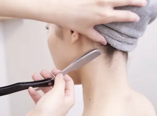 【レディースシェービング】顔+襟足+背中•デコルテ•肩〜肘