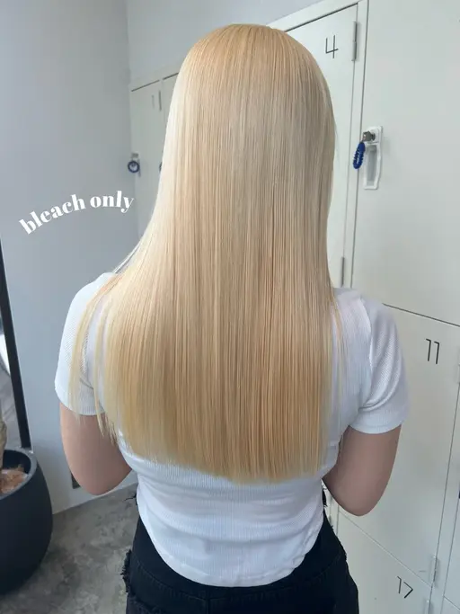 4月限定価格‼︎🍿【全頭ブリーチ+オンカラー】🍿☆ケアブリーチ使用