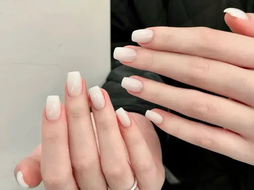 【初回ジェルオフ無料】🎀ワンカラー/ラメグラ(2色までok)ケア込み【パラジェルあり】