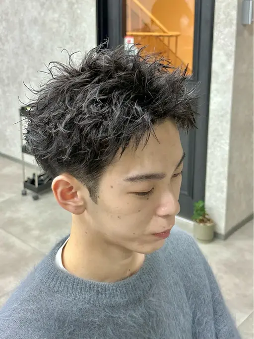 《スパイキーショート、スイングショートで動画撮らせていただける方のみ》カット＋パーマ