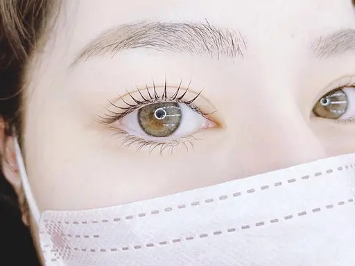 【期間限定！Jr.アイリスト🎀】選べる🌷パリジェンヌorまつげパーマ　束巻き仕上げ+1000円
