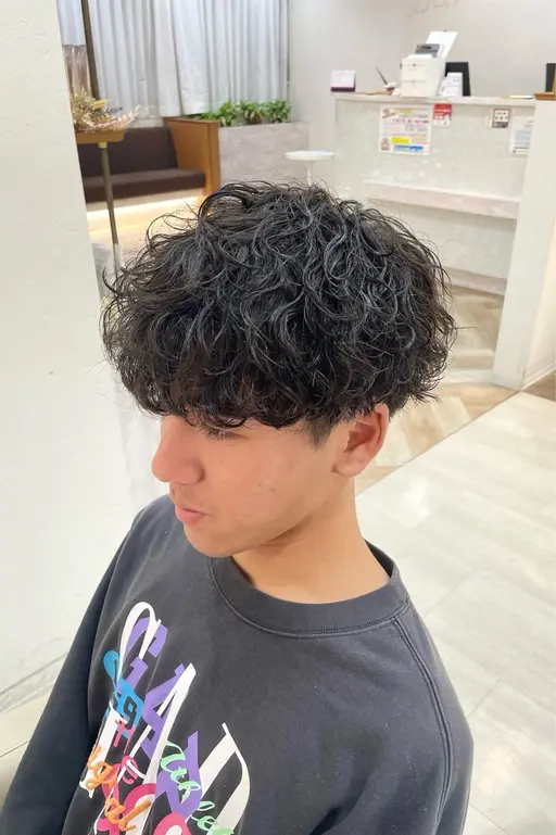 【🔥4月メンズ学生様限定】カット&パーマ(波巻き、ツイスパ、シャドウなどなんでも◎)