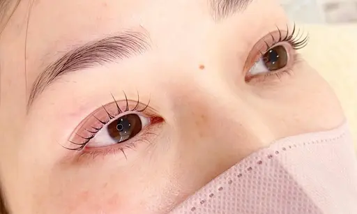 【新規】トリートメントラッシュカール（マツパ）3980 新規の方はカルテ記入の為10分前の来店をお願いします