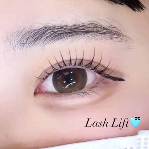 当日予約限定価格🌷まつげパーマ ラッシュリフト🩰似合わせデザインをご提供いたします💭 ⚠️お支払い現金のみ⚠️