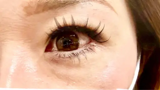 今、人気なLED羽まつエク100束𓆩 𓆪付けまつ毛の様で目元の可愛いさUP𖠶ˬ𖠶