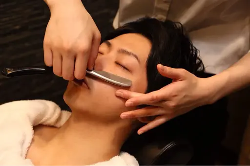 お顔そりお肌ツルツルコース✨️