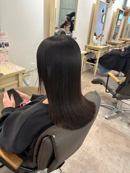 《　平日割❣️ 》 縮毛矯正 ＋ カット ＋ プレミアムトリートメント 🌹（仕上がり肩下）