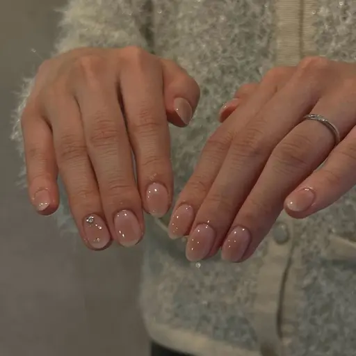 オフなしチークネイル