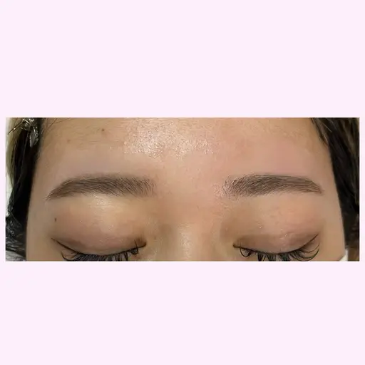 注意事項の確認必須⚠️眉毛の形、毛量整えます🩷🚺