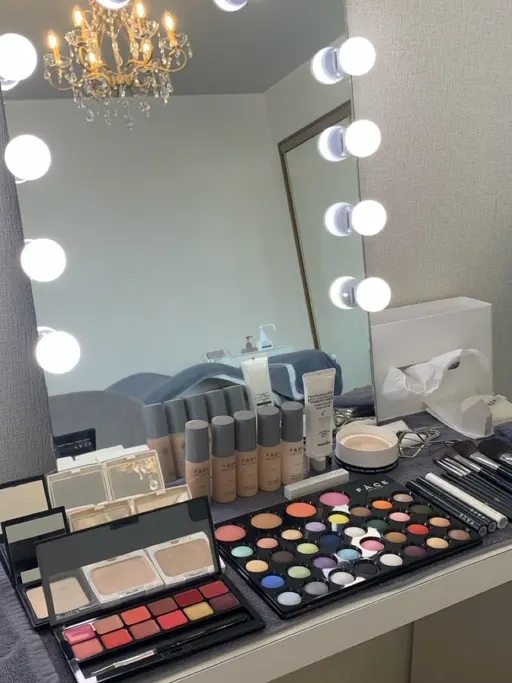 《プロの技術で印象UP》骨格メイク×肌質別ベース仕上げ