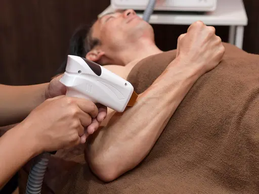 メンズ★LED脱毛✨️全身(顔、VIO)新規様限定価格🌼