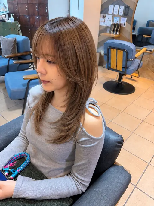 🫧韓国風くびれレイヤー🫧小顔見えカット( ミディアム・ロングで3cm以上切る方限定)