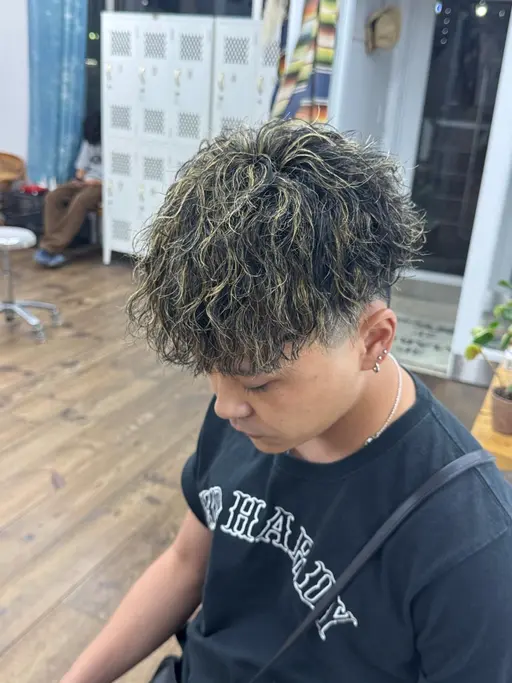 🔆メンズカット＋特殊パーマ🔆60%OFF‼️【ツイスト、ツイスパ、波巻き、シャドーパーマなど】