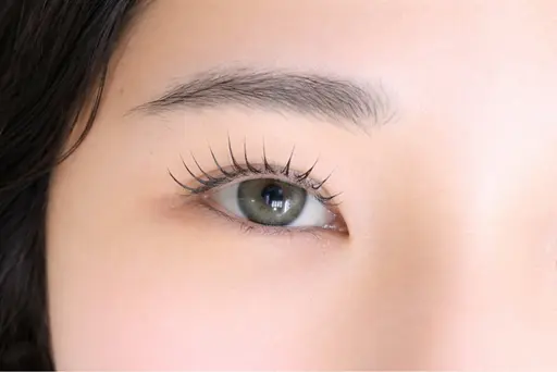 《当日予約限定》アイシャンプー付きまつ毛パーマ¥2980