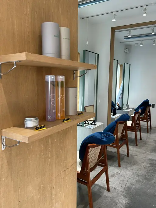 美容学生限定　サロン見学　希望の方はカット➕カラー➕トリートメント