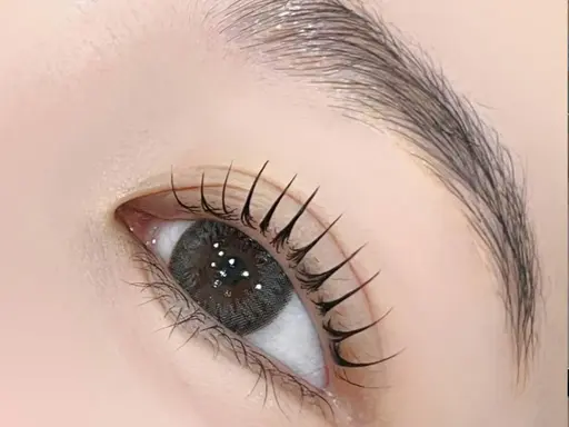 大人気🏆ラッシュリフト　　　　　　　　　　　　　（美容液コーティング&アイパック込み）