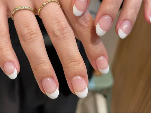 【モデル様期間限定💅🏻オフなし白フレンチ¥2500】