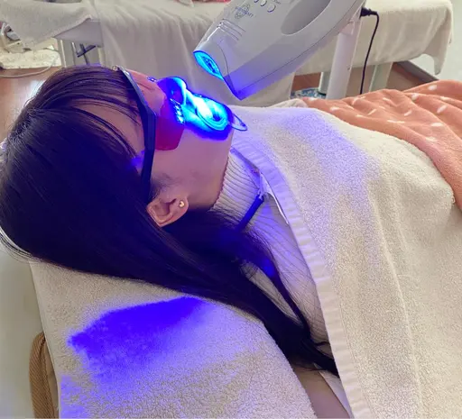 セルフホワイトニング最新マシーン期間限定セール年々黄色くなる前に歯を白く輝に半額以下40分8800円を3980円