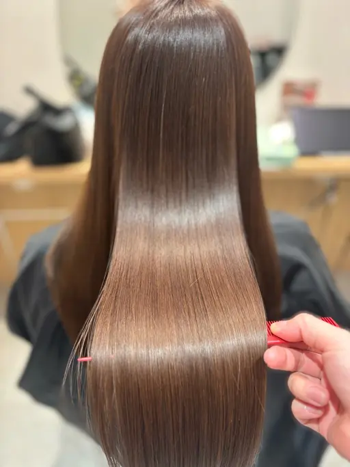 【ブリーチされてる方限定✨】ブリーチ矯正+高濃度トリートメント♪ダメージによる広がりやうねりをツヤサラな美髪に！