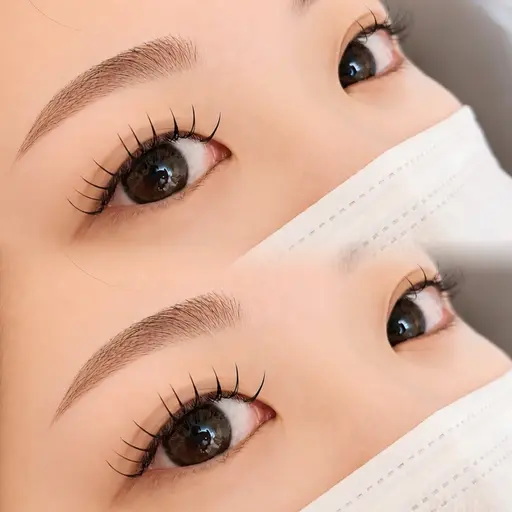 【新規】【LED変更可能】フラットラッシュ150本💕🎶(オフ込み)コーティング付き✨