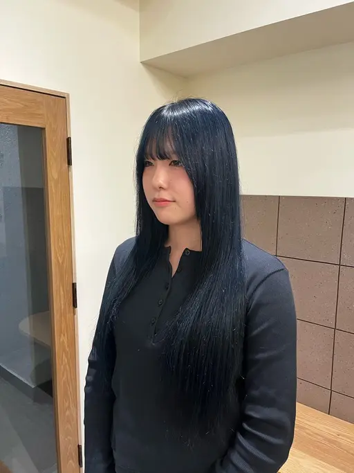 "垢抜け透明感カラー＋艶トリートメント"🤍