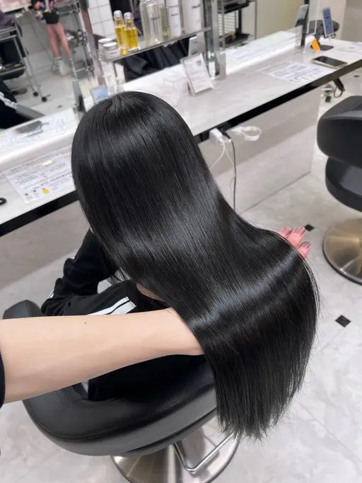 💎究極の美髪矯正💎縮毛矯正+髪質改善トリートメントで極限まで艶を引き出し憧れのツヤサラストレートに✨️(カット込)
