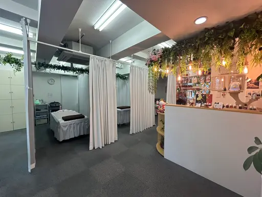 Happy aroma  salon