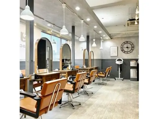 Agu hair beach 西宮北口店