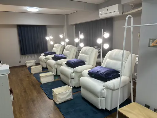 byMARIETERESIA神戸三宮