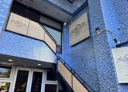 シャワー通り美容室Reflus.