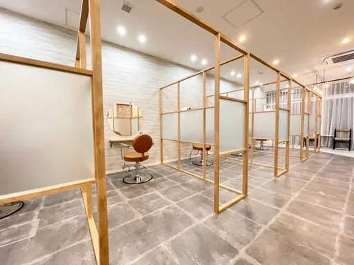 髪質改善&半個室salon Zina千早