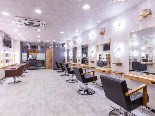 LILY【リリィー】