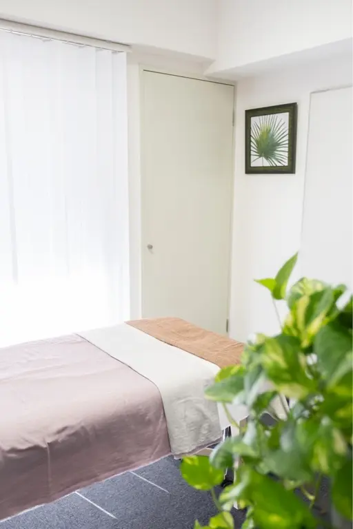 FLEDGE心斎橋エステルーム　肌質改善サロン