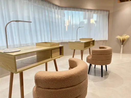 Zina千葉　まつげパーマ ネイル 眉毛