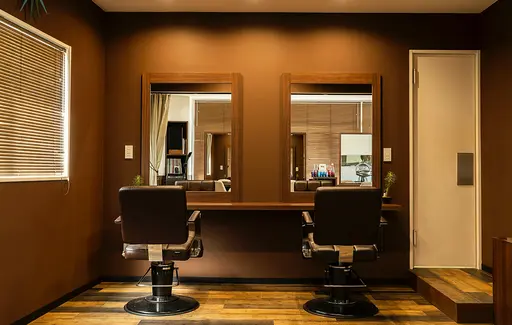 HAIR RESORT PLUMERIA