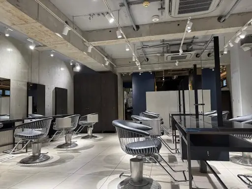 HAIR&MAKE EARTH大和店