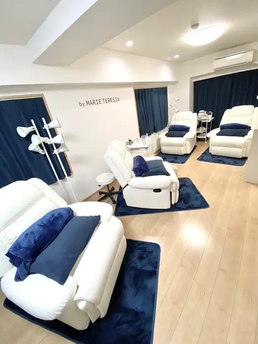 by MARIE TERESIA 恵比寿西口