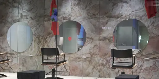 BE HERE NOW【ビーヒアナウ】