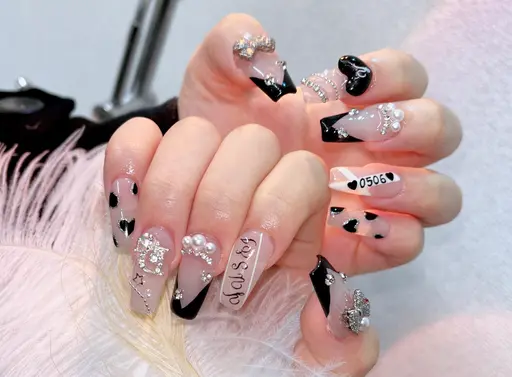 CC N ai l S alon川崎店