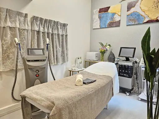 Freyia Beauty Suhada  LABO 恵比寿