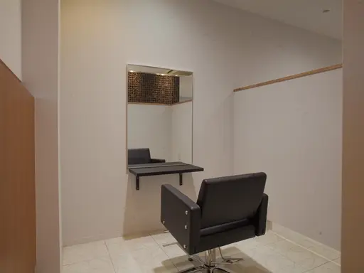 半個室サロンiLUMi